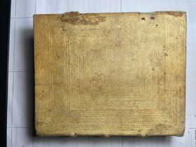 Staré knihy, rok vydání 1677 a 1682 - 3