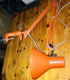 Retro oranžová lampa s kloubem, Svěrák - 3
