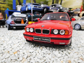 model auta BMW E34 M5 Touring červená farba Otto mobile 1:18 - 3