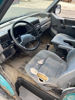 VW Caravelle T4 2.4D - cena 3.000kč - 3