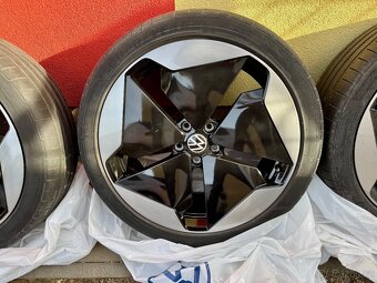 Kola Volkswagen iD3 Sanya - 20"/TopStav/Letní - 3