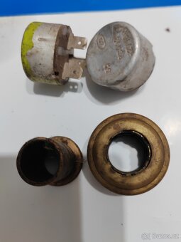 Prodám drobné díly na VAZ - 3