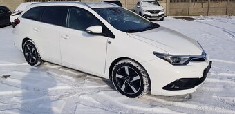 Toyota Auris 1.2 turbo Full LED NAVI KAMERA - 3