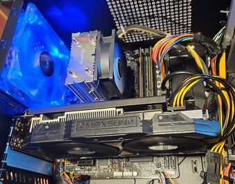 PC Core i7 6700K, 16GB RAM, RX580 8GB - 3