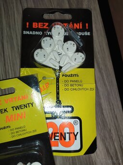 Háčky TWENTY - 3