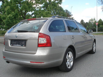 Škoda Octavia 1.6 TDi 4x4 Elegance - 3