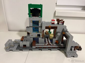 Lego Minecraft Creepův dúl - 3