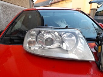 Prodam na Volkswagen sharan světla - 3