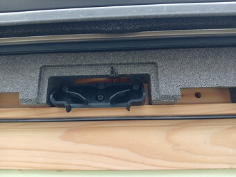 Protikus vrchního zavírání střešních oken VELUX - 3