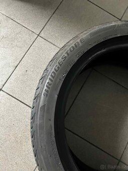 Pneu 215 / 50 / 18 - 92W - 3