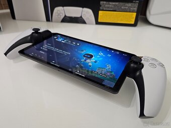 1TB PLAYSTATION 5 SLIM DIGITAL + PLAYSTATION PORTAL REMOTE - 3