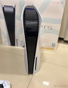 Playstation 5 s mechanikou - 3