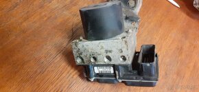 Fabia2,jednotka ABS - 3