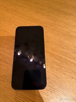 iPhone 15 Pro Max (512 GB) - 3