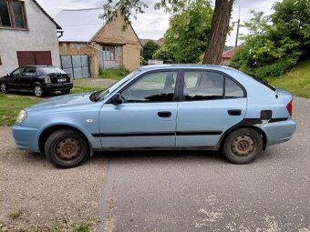Hyundai accent - 3