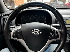 Prodám Hyundai i30 - 3