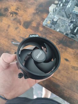AMD Ryzen 5 8500G - 3