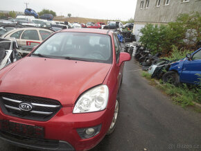 KIA CARENS 2.0 106 KW ROK 2008 - G4KA DÍLY - 3
