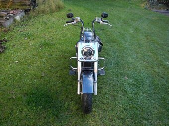 Suzuki VL 1500 Intruder - 3