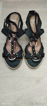 Sandály Baťa na podpatku vel.40 - 3