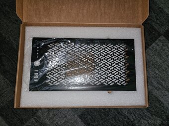 Prodám počítačovou skříň Fractal Design Define 7 Compact - 3