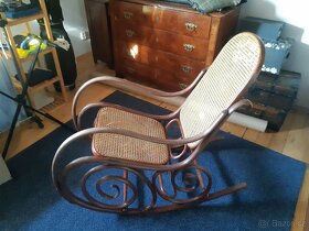 Houpací křeslo a lavice - 3