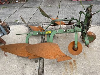 Pluh dvojradličný - obracák - mechanický Regent - 3