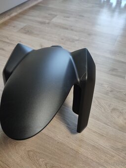 Přední blatník Yamaha mt-09 - 3