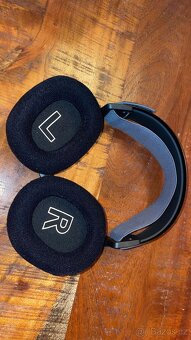 SteelSeries Arctis 7+ Black sluchátka - 3