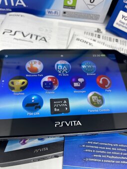 PS VITA PCH-1004 OLED +8GB - 3