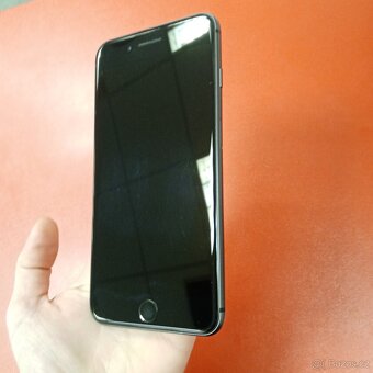 Apple iphone 8 Plus 64GB - 3