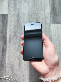 iPhone SE 2020 128gb bílý - 3