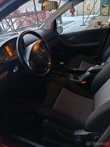 Mercedes A 150 w169 Díly - 3