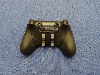 Zánovní Gamepad Razer Wolverine V2 Chroma PC4490,- - 3