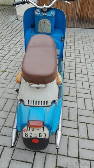 Skútr ČZ 175 - 3