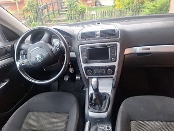 Škoda Octavia II Scout - 3