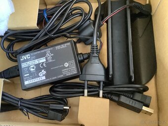 Externí vypalovačka JVC - 3