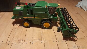 Kombajn John Deere Bruder - 3