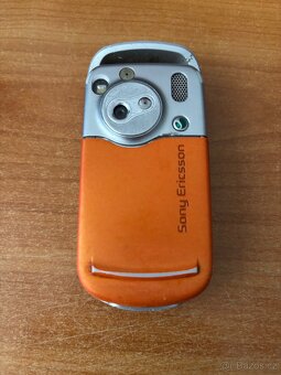 Sony Ericsson W550i - 3