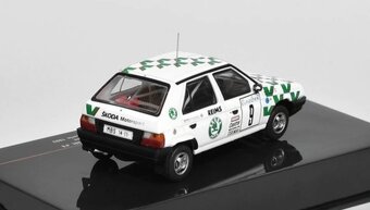 Škoda Favorit ralley 1:43 Ixo - 3