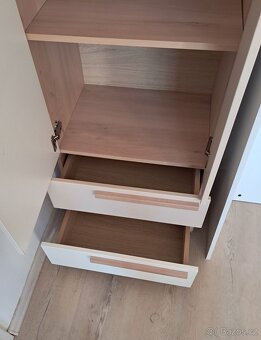 Skříň š55xv195xh40 - 3