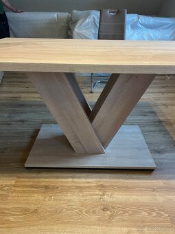 Jídelní stůl + židle - 3