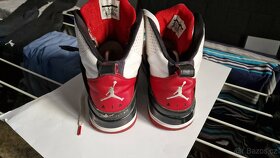 NIKE Jordan - 3