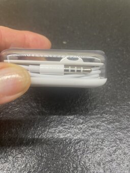Sluchátka Apple EarPods 3,5mm jack/bílá/NOVÁ - 3