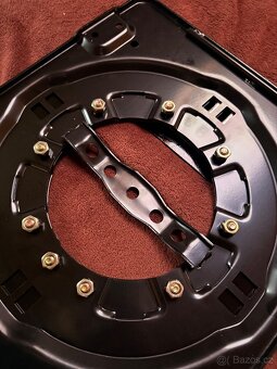 Otočná konzole pro přední sedačku - 3