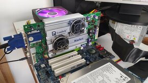 Leadtek GeForce 4 Ti4800 AGP 8x - 3