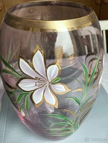 zdobená skleněná váza - 3
