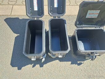 3 x kufr SW-motech - 3