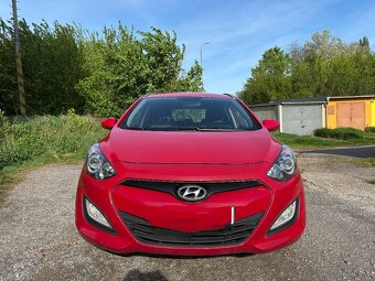 Hyundai i30 1,6 88kw combi - 3