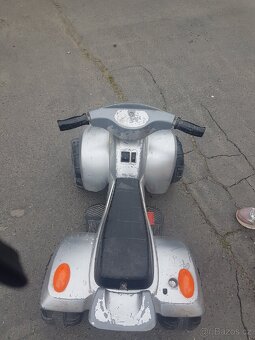 Dětské elektrické autíčko - 3